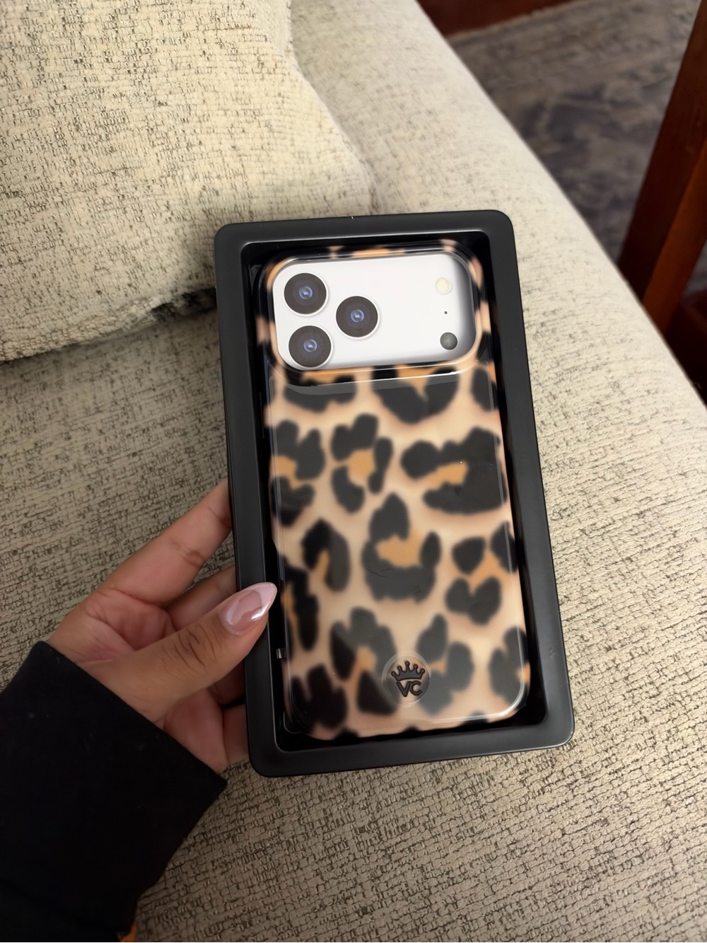 Velvet Caviar iPhone 18/17 Pro Max case (It Girl Leopard Blonde)
